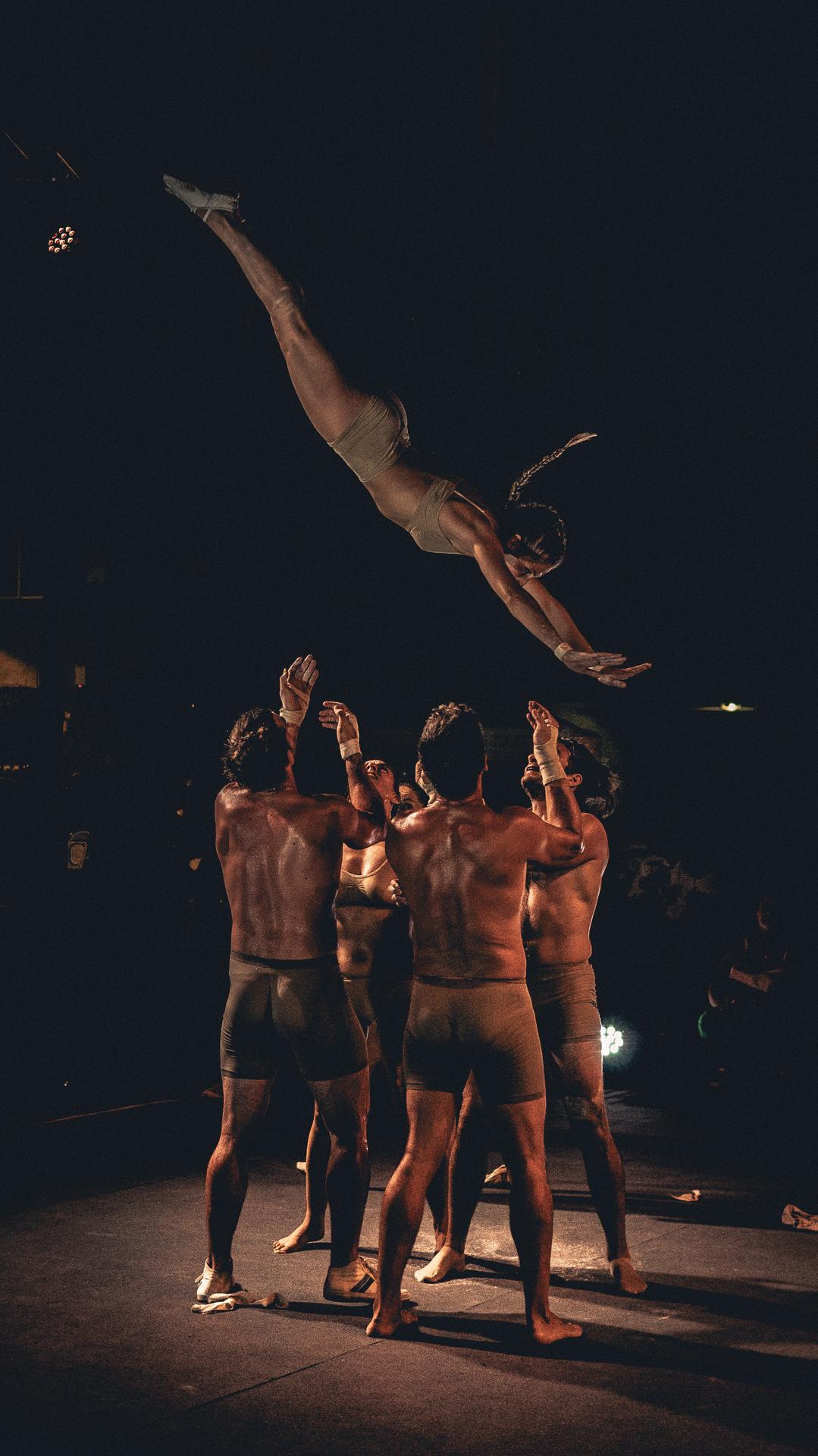 Espectaculo desprovisto 66